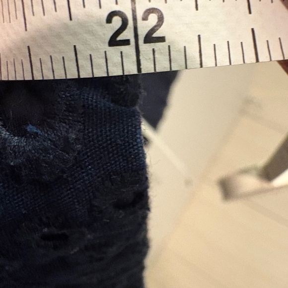 J. Crew No. 2 pencil skirt in pinwheel eyelet, Navy women’s size 4 - Picture 5 of 7